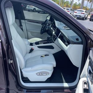 2024 Porsche MACAN 缩略图 32