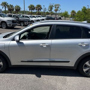 KIA NIRO PLUG-IN HYBRID EX - 4