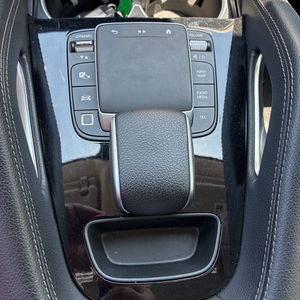2025 Mercedes-BENZ GLE — миниатюра 29