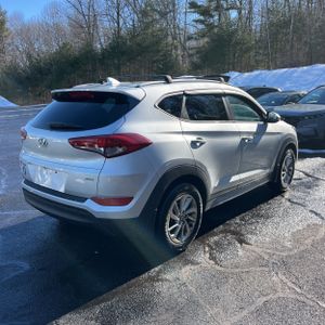 HYUNDAI TUCSON SEL PLUS - 5