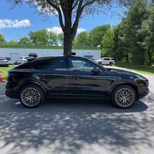 PORSCHE CAYENNE COUPE - 10