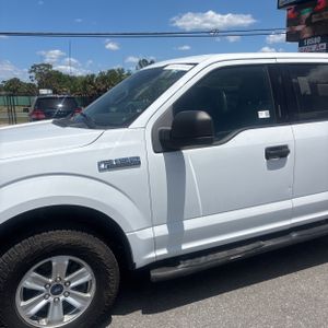 FORD F150 XLT - 2
