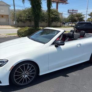 صورة 2 لـ 2023 Mercedes-BENZ E-CLASS