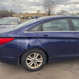 HYUNDAI SONATA GLS - 9