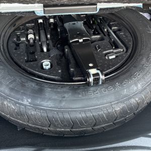 2025 Mercedes-BENZ GLS 缩略图 47