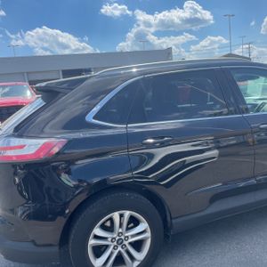 FORD EDGE SEL - 8