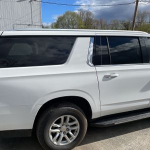 CHEVROLET SUBURBAN LT - 9