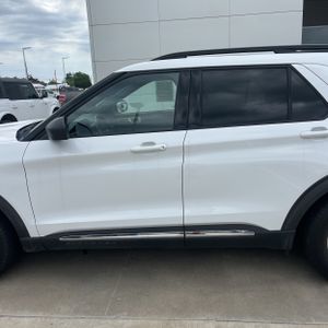 FORD EXPLORER XLT - 4