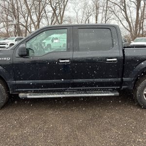 FORD F-150 XLT - 4
