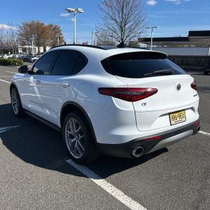 Alfa Romeo Stelvio Sport AWD - 5