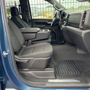2025 Chevrolet SILVERADO 2500HD LT 缩略图 31
