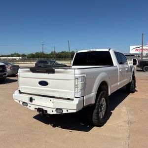 FORD F-350 SUPER DUTY LARIAT - 8