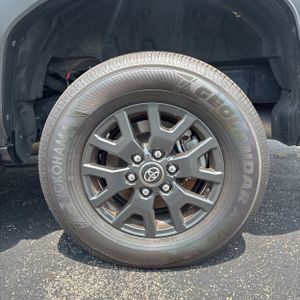 2025 Toyota 4RUNNER SR5 — миниатюра 18