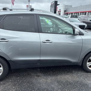 2013 Hyundai TUCSON GLS thumbnail 11