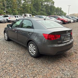صورة 5 لـ 2013 KIA FORTE EX