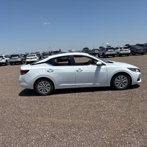 صورة 10 لـ 2022 Nissan SENTRA S