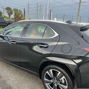 2025 Lexus UX 300H PREMIUM 照片 6