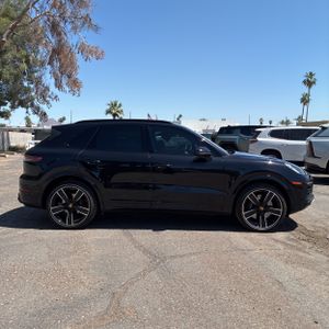 PORSCHE CAYENNE - 10