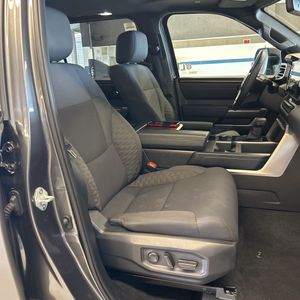 صورة مصغرة 33 لـ 2026 Toyota SEQUOIA SR5