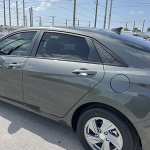 صورة 6 لـ 2024 Hyundai ELANTRA SE