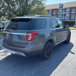 2017 FORD EXPLORER XLT photo 8