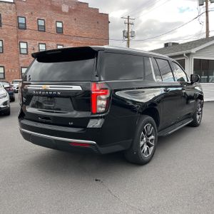 CHEVROLET SUBURBAN LT - 8