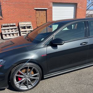 VOLKSWAGEN GOLF GTI S - 2