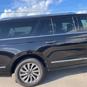 LINCOLN NAVIGATOR L PREMIERE - 9