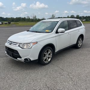 2015 Mitsubishi OUTLANDER SE — фото 1