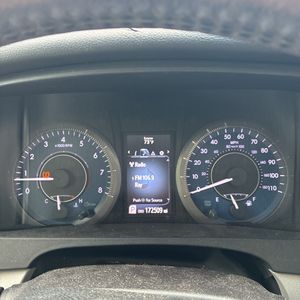 2015 Toyota SIENNA XLE 8-PASSENGER thumbnail 40