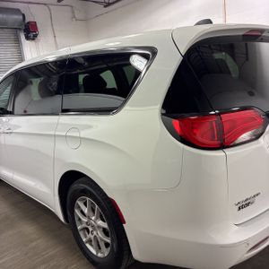 CHRYSLER VOYAGER LX - 6