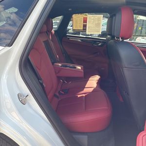 2022 Porsche MACAN S — миниатюра 35
