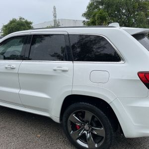 JEEP GRAND CHEROKEE SRT - 6