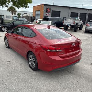 HYUNDAI ELANTRA SE - 5