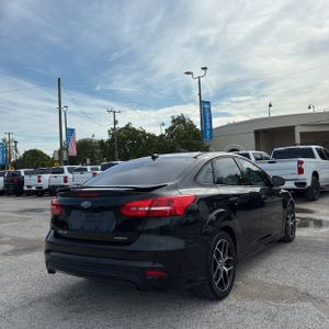 FORD FOCUS SE - 8