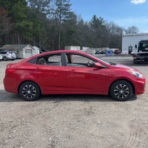 HYUNDAI ACCENT GLS - 10