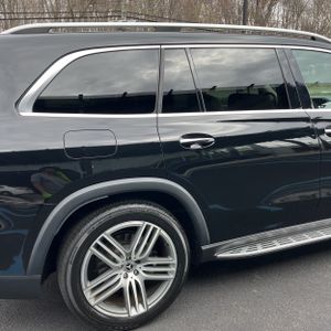 MERCEDES-BENZ GLS - 9