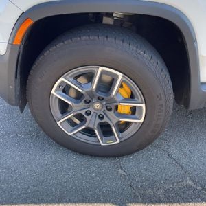 2022 Rivian R1T LAUNCH EDITION — миниатюра 17