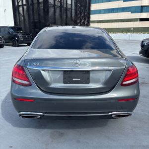 MERCEDES-BENZ E-CLASS - 7