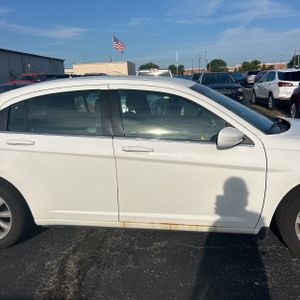2011 Chrysler 200 TOURING photo 11