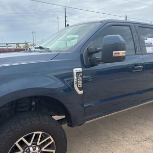 FORD F-250 SUPER DUTY LARIAT - 2