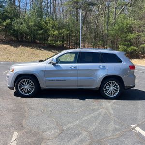 JEEP GRAND CHEROKEE SUMMIT - 2