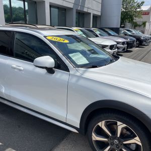 صورة مصغرة 11 لـ 2024 Volvo V60 CROSS COUNTRY B5 ULTIMATE
