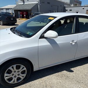 HYUNDAI ELANTRA GLS - 2