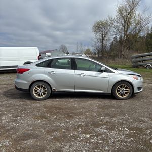 FORD FOCUS SE - 10