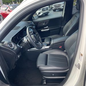 2023 Mercedes-BENZ GLB 缩略图 31