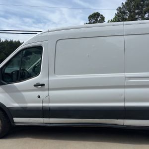 FORD TRANSIT 250 - 4