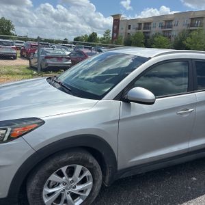 HYUNDAI TUCSON VALUE - 2