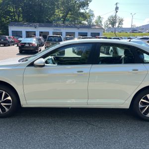 صورة 4 لـ 2022 Volkswagen JETTA S