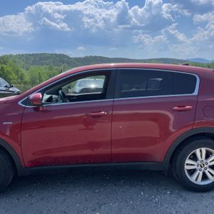 KIA SPORTAGE LX - 4